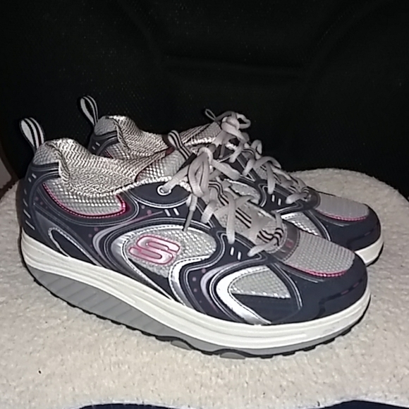 skechers round bottom